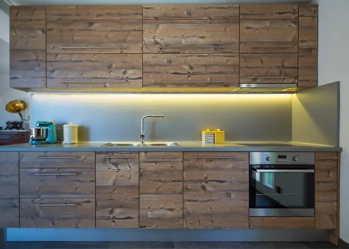 2m Вілла Макарська