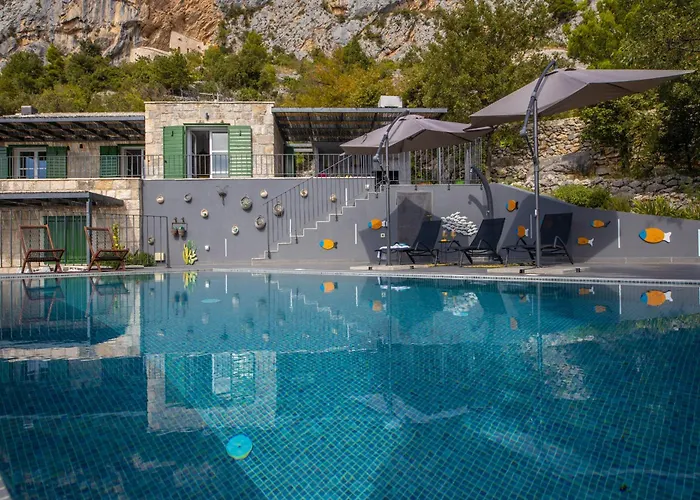 2m Макарська